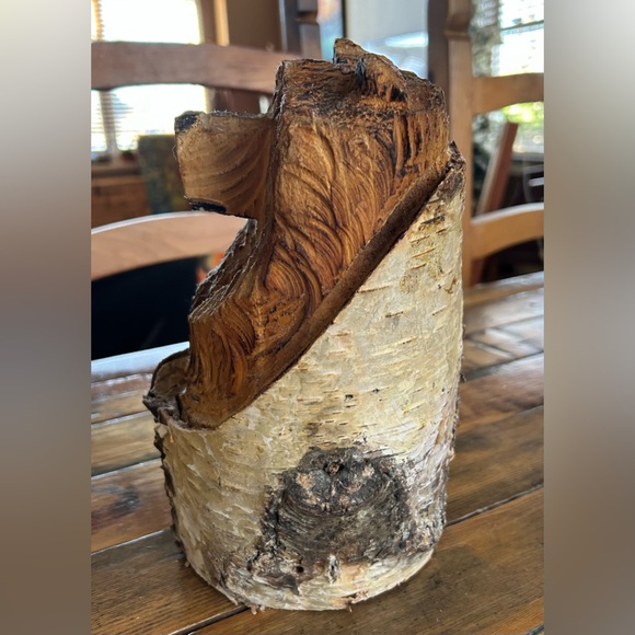 Beautiful hand-carved wooden bear from Alaska! - Picture 2 of 5